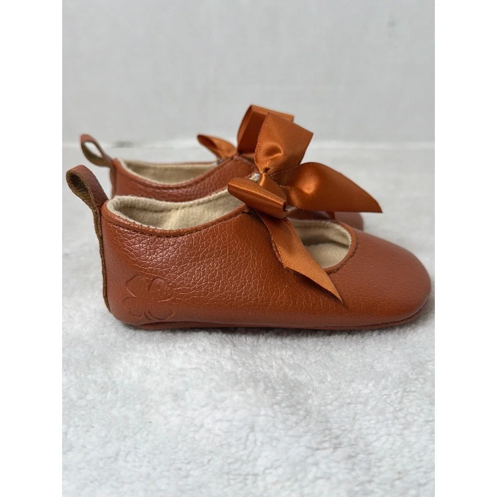 Lucky Brand Crib Shoes Girls Size 2 Cognac Brown Satin Bow Mary Jane Soft Sole